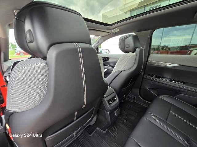 New 2025 Cadillac Optiq Sport 1 w/ LPO, Floor Liner Package image 16