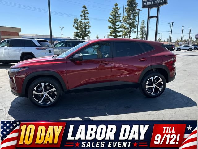 Used 2025 Chevrolet Trax RS w/ Driver Confidence Package FWD image 4