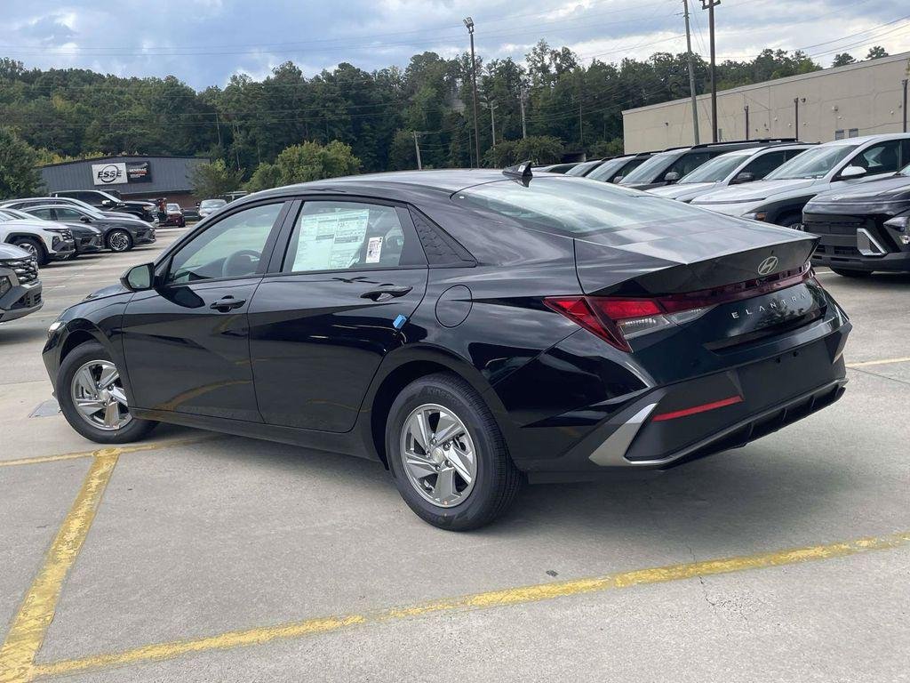 New 2026 Hyundai Elantra SE FWD image 26