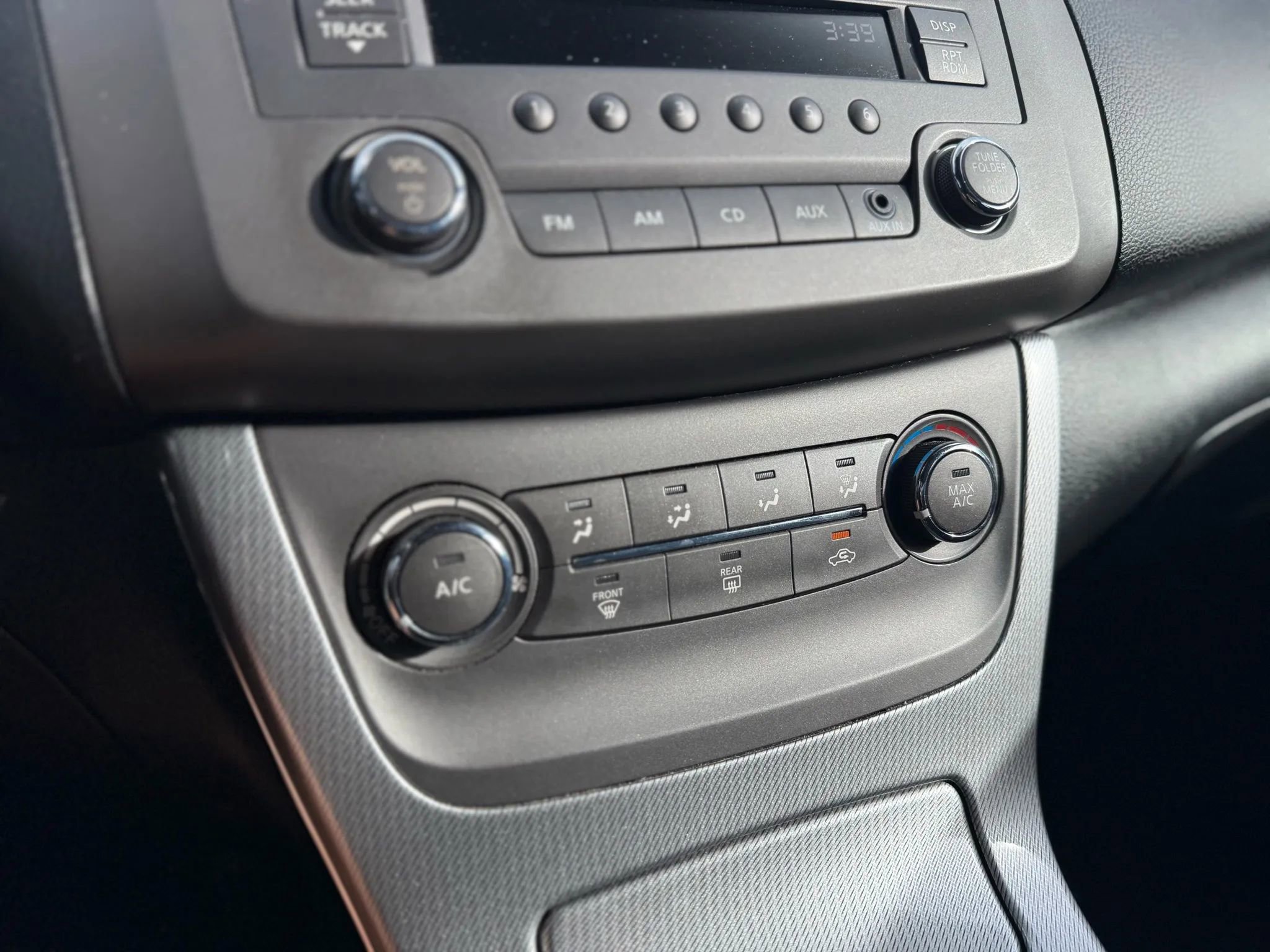 Used 2014 Nissan Sentra SR image 31