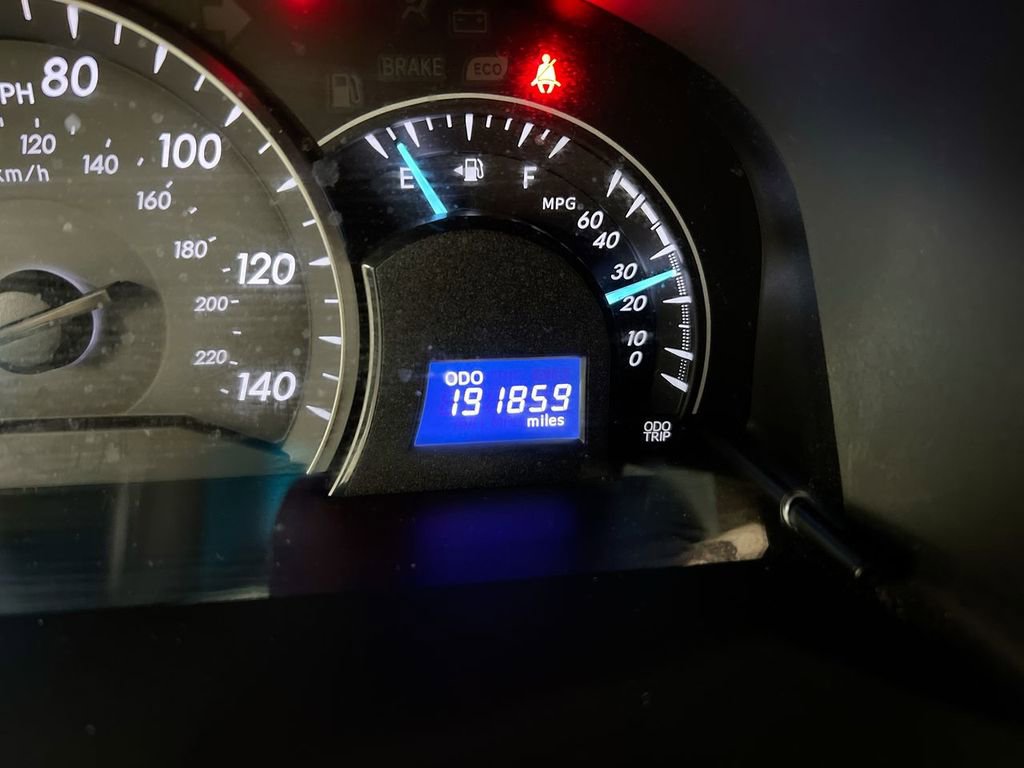 Used 2012 Toyota Camry LE FWD image 13