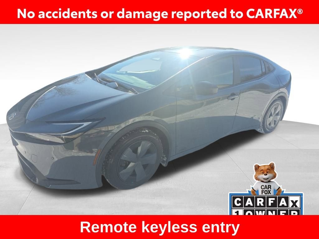 Used 2024 Toyota Prius LE image 1