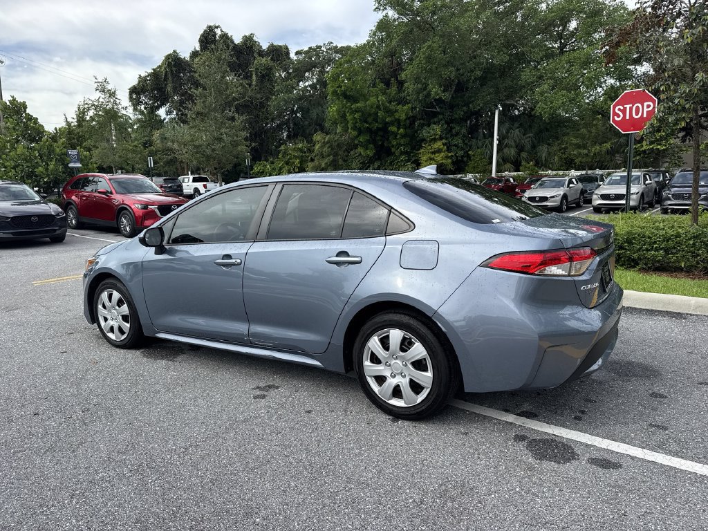 Used 2020 Toyota Corolla LE FWD image 12