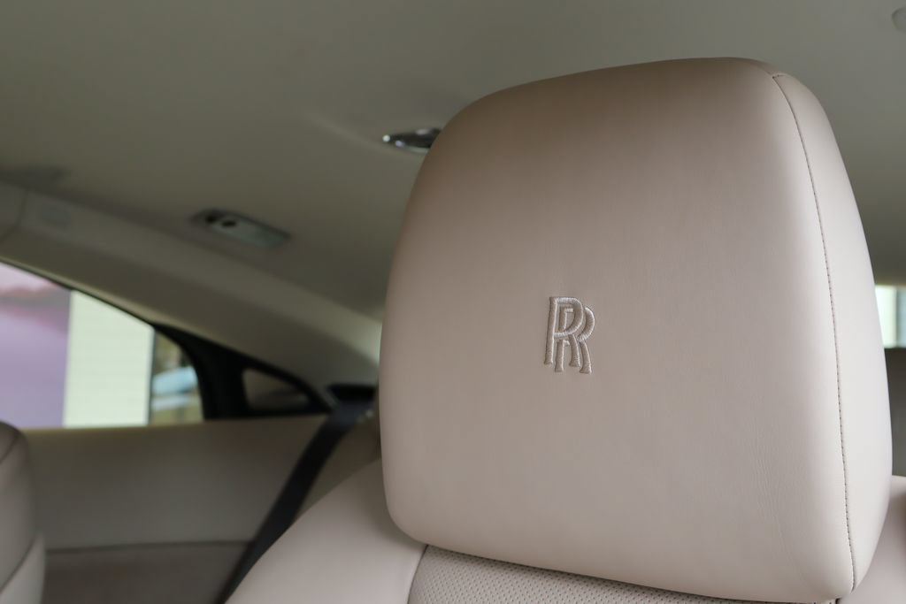Used 2016 Rolls-Royce Wraith RWD image 20