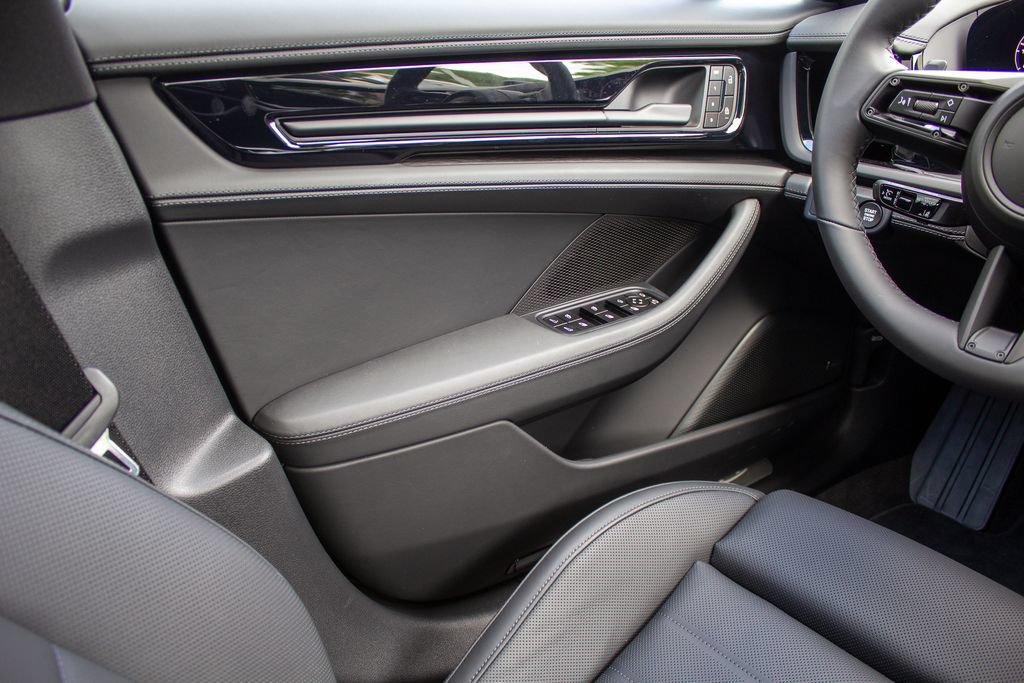 Used 2026 Porsche Panamera 4 AWD/4WD image 18