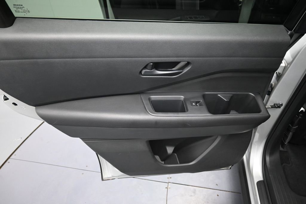 Used 2024 Nissan Pathfinder SV AWD/4WD image 24