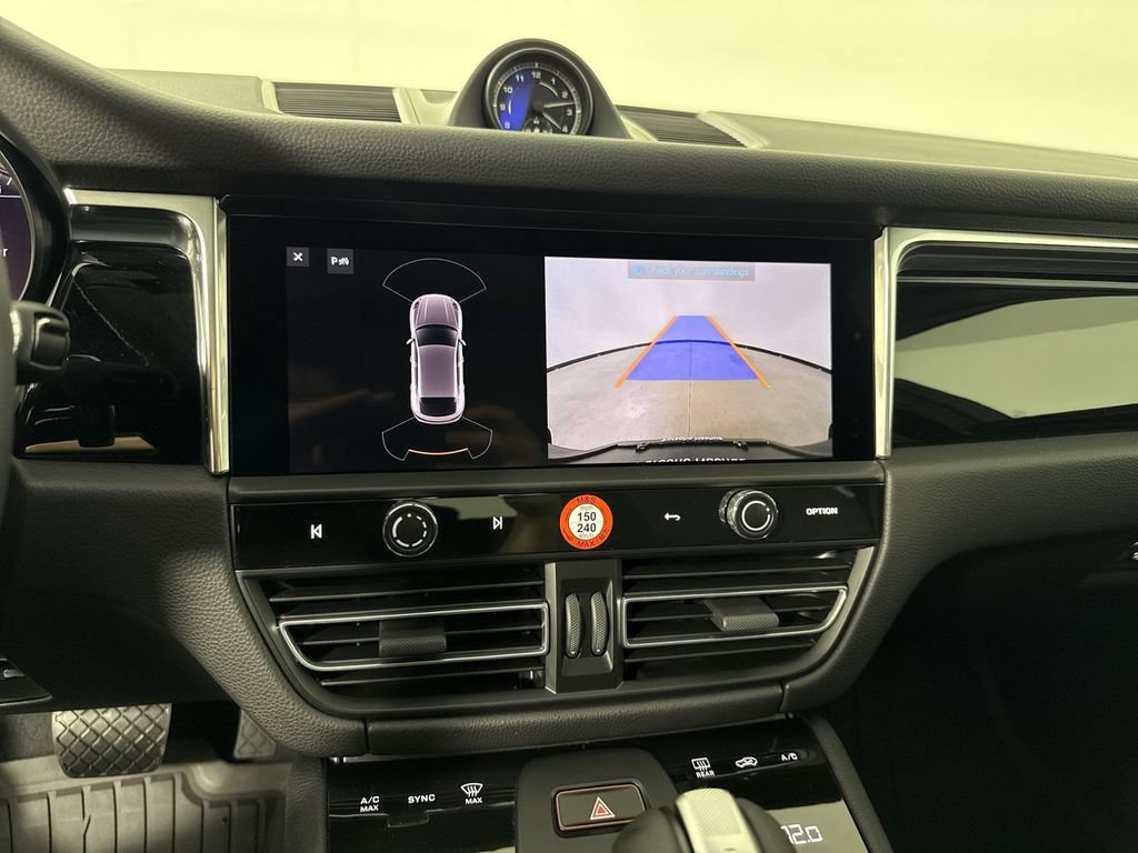 New 2026 Porsche Macan AWD/4WD image 29