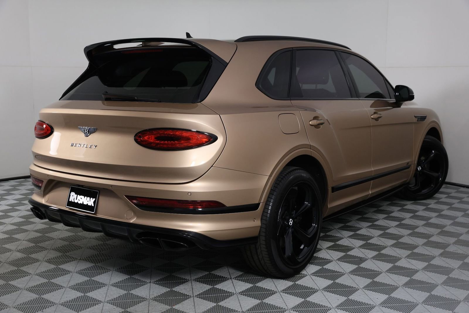 Used 2023 Bentley Bentayga image 9