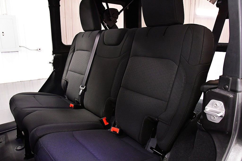 Used 2023 Jeep Wrangler Unlimited Sport AWD/4WD image 25