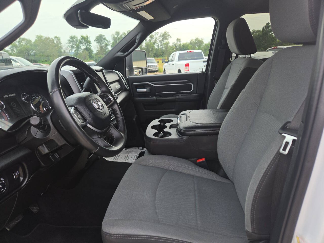 Used 2024 RAM 2500 Big Horn AWD/4WD image 9