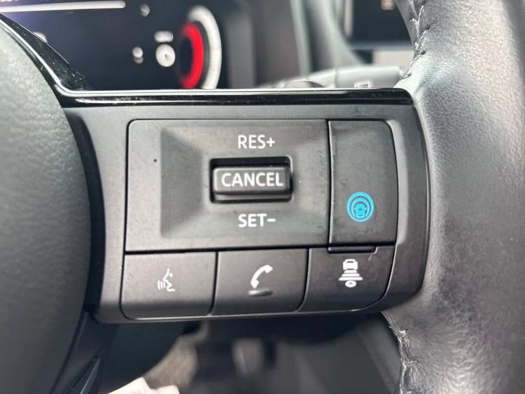 Certified 2024 Nissan Rogue Platinum AWD/4WD image 24