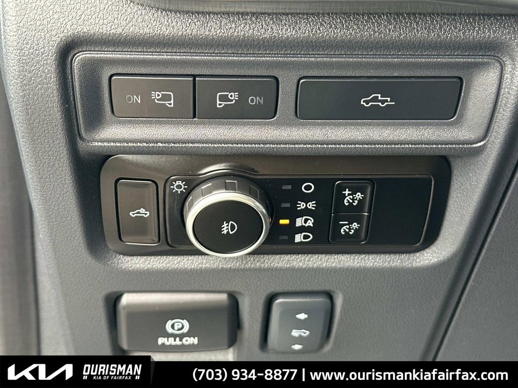 Used 2023 Ford F150 Lariat w/ Equipment Group 502A High image 18