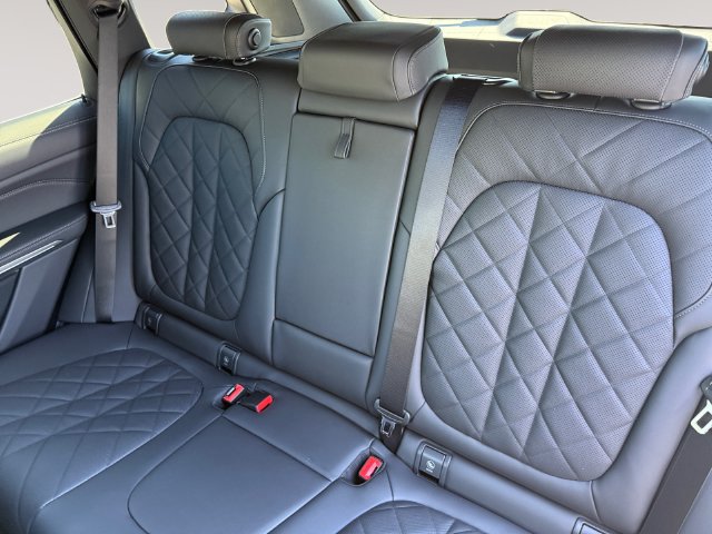 New 2026 BMW X5 xDrive40i w/ Climate Comfort Package AWD/4WD image 13