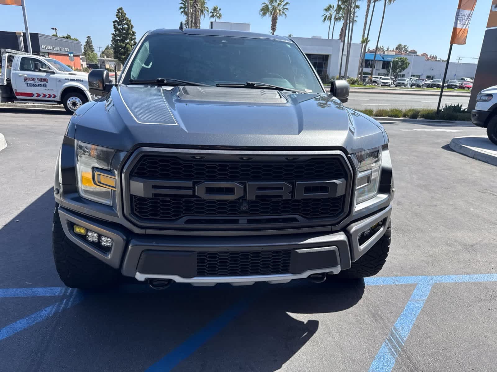 Used 2020 Ford F150 Raptor w/ Equipment Group 802A Luxury AWD/4WD image 5