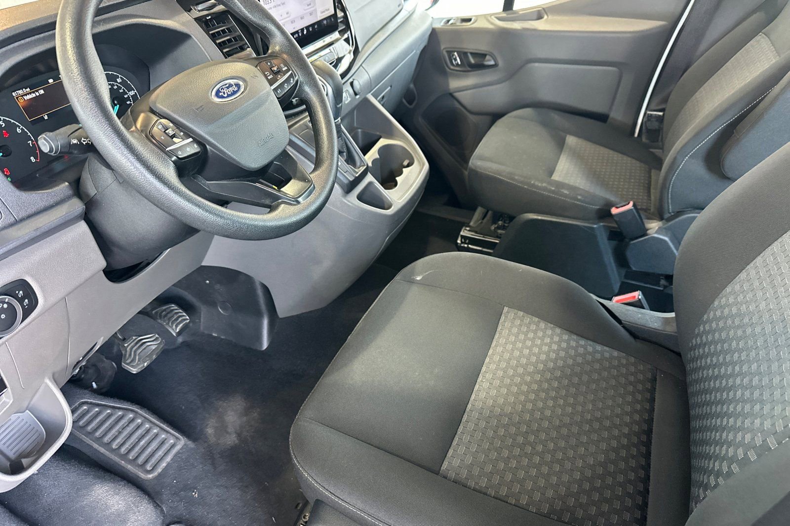 Used 2023 Ford Transit 350 XLT RWD image 9