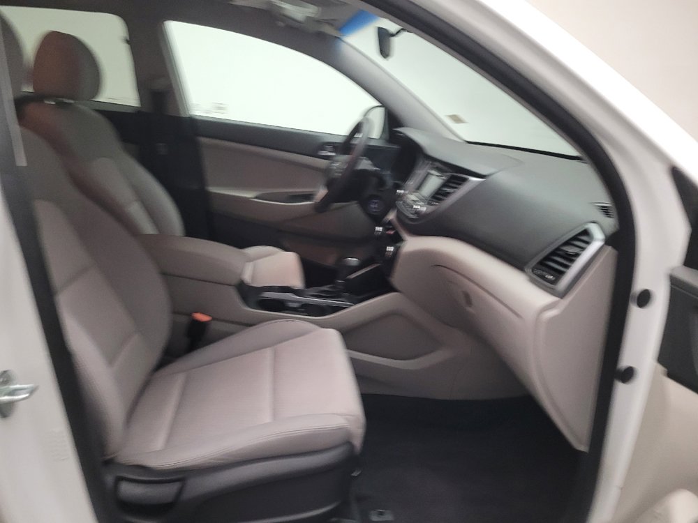 Used 2017 Hyundai Tucson SE w/ SE Popular Package 02 FWD image 21