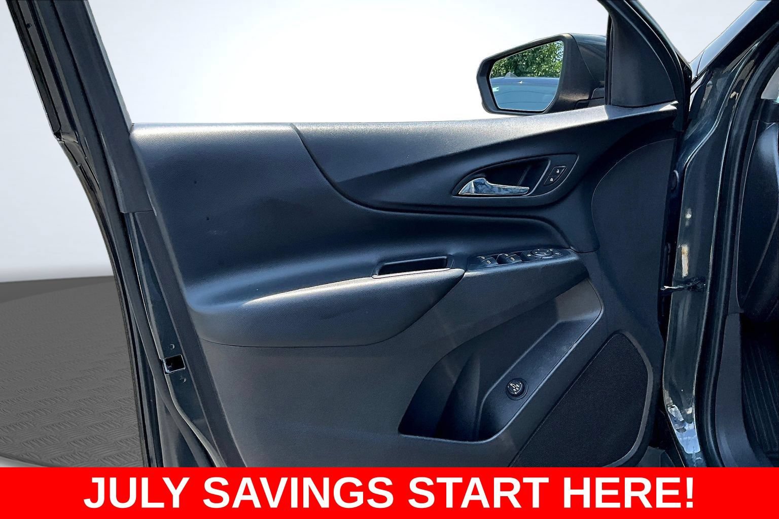 Used 2018 Chevrolet Equinox LT w/ Sun & Infotainment Package AWD/4WD image 22