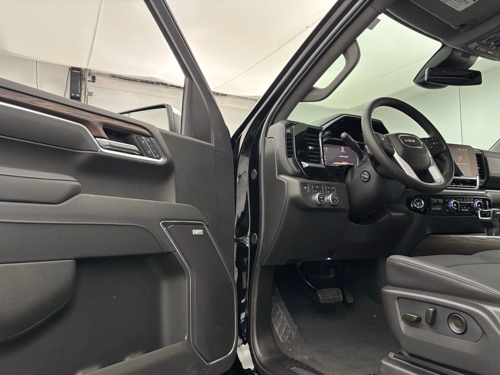 New 2026 GMC Sierra 1500 SLT w/ SLT Premium Package image 15