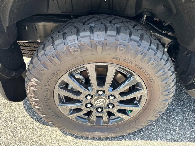 Used 2025 Toyota Land Cruiser 1958 image 25