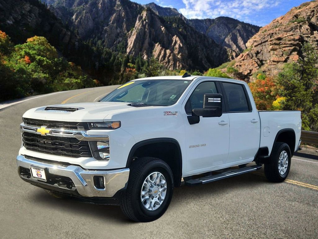 Used 2024 Chevrolet Silverado 2500 LT image 5