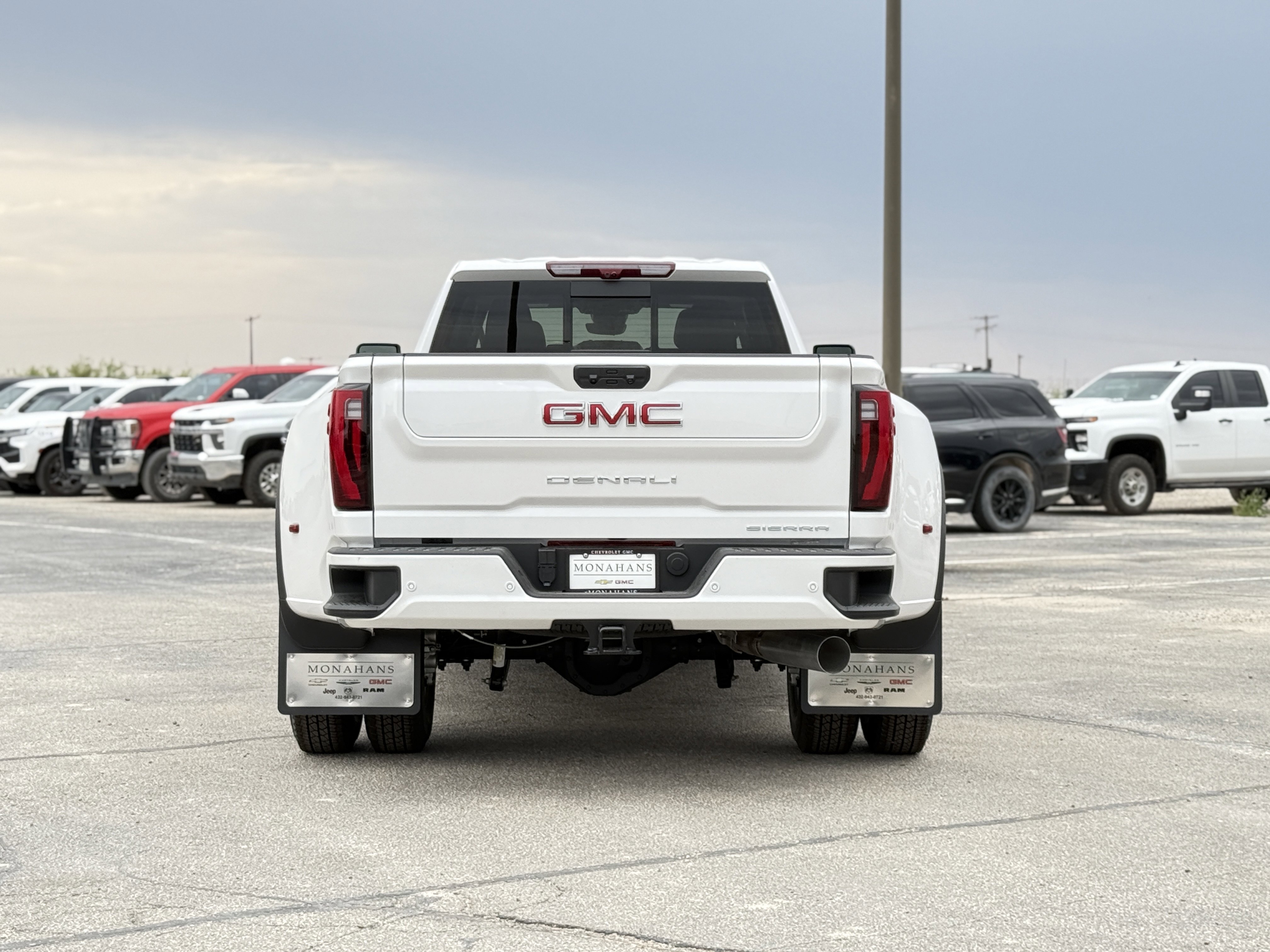 New 2025 GMC Sierra 3500 Denali w/ Technology Package image 6