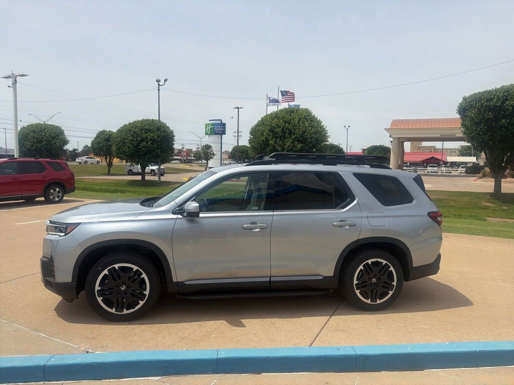 New 2026 Honda Pilot Touring image 5