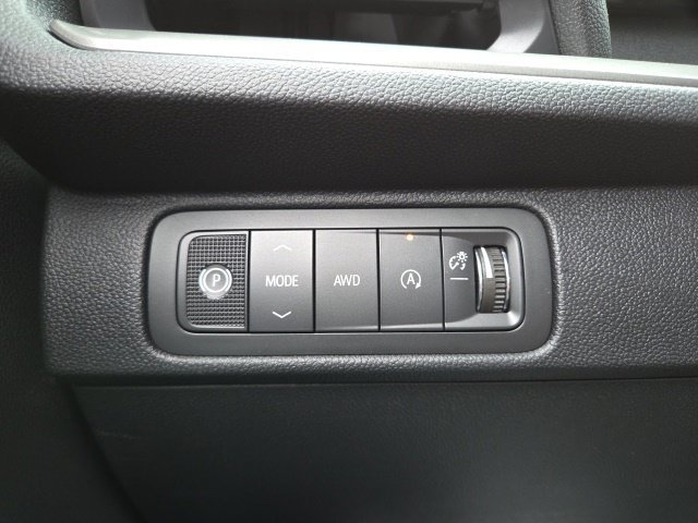 New 2027 Chevrolet Traverse LT w/ LPO, Floor Liner Package AWD/4WD image 46