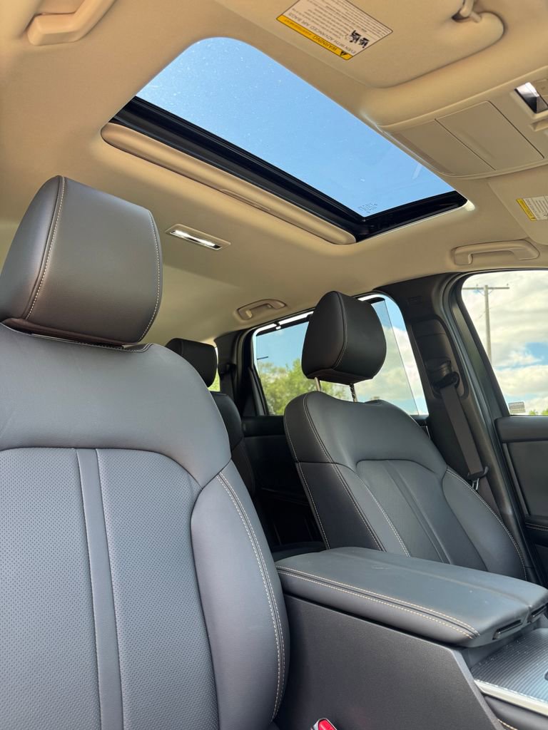 Used 2025 MAZDA CX-90 3.3 Turbo w/ Preferred Package image 11