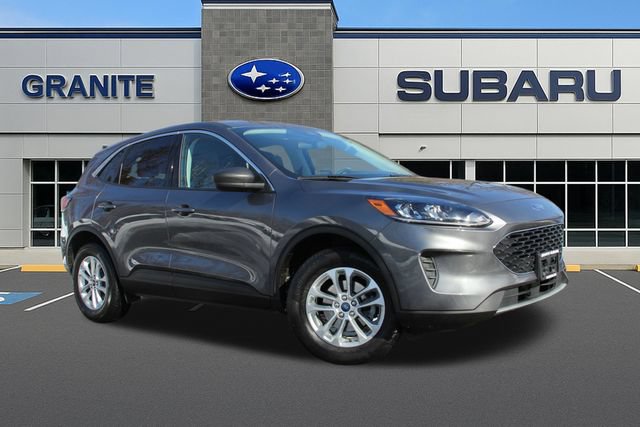 Used 2022 Ford Escape SE w/ Cold Weather Package AWD/4WD image 3