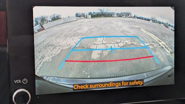 Used 2024 Toyota Highlander XLE AWD/4WD image 19