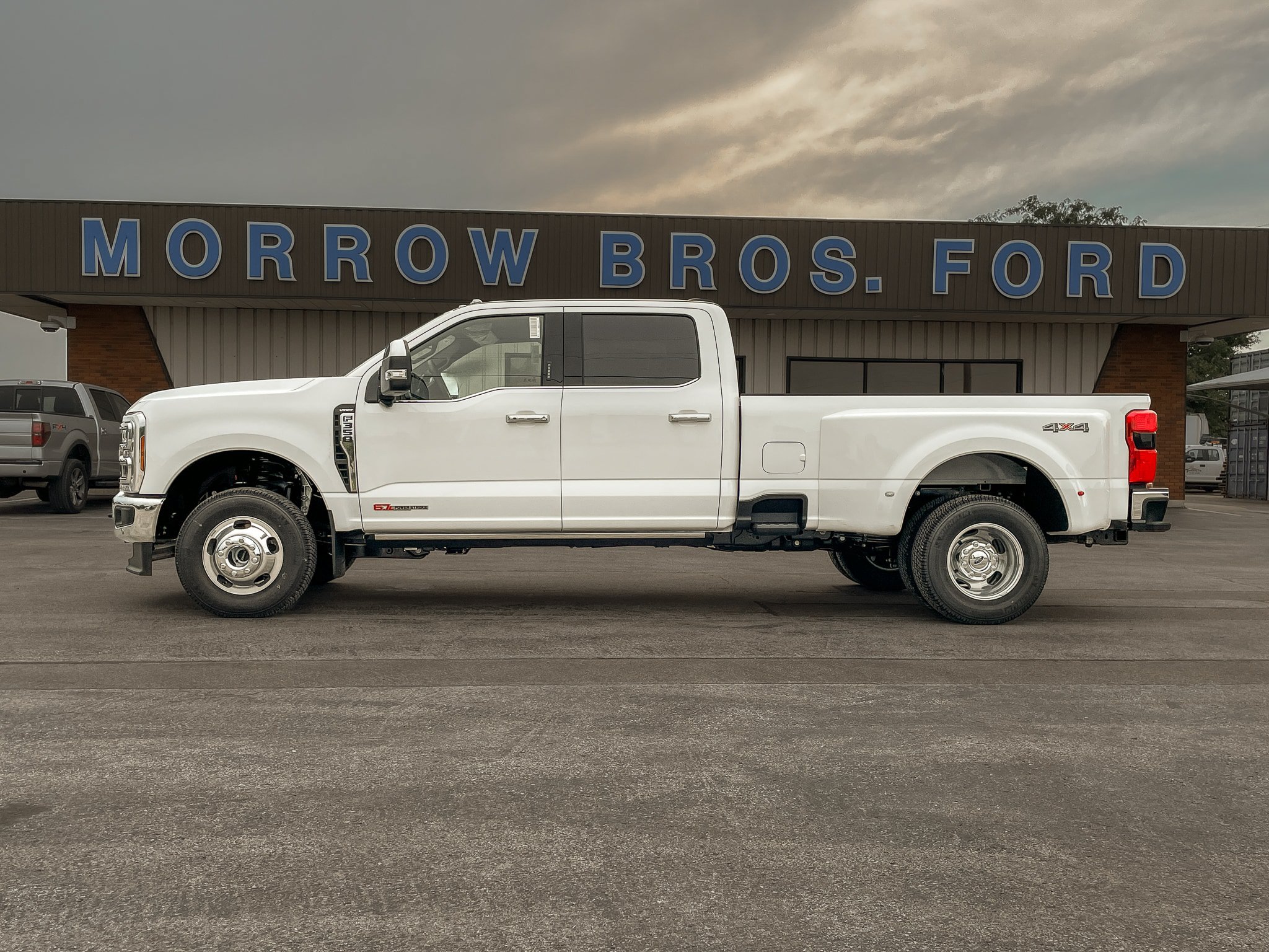 New 2026 Ford F350 Lariat w/ Lariat Ultimate Package AWD/4WD image 3