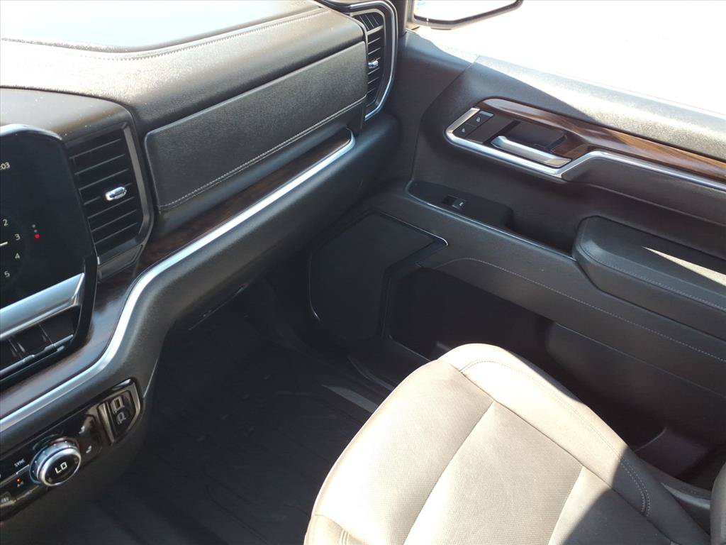 Used 2025 GMC Sierra 1500 SLT AWD/4WD image 34