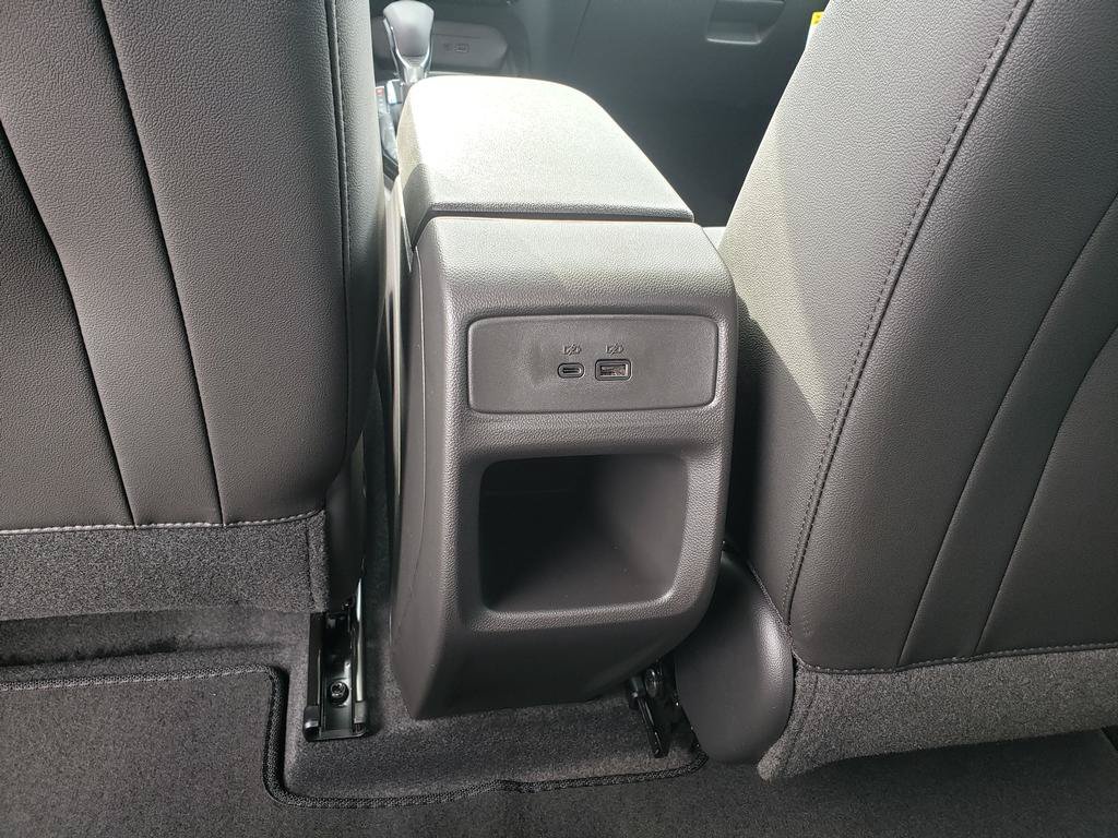 New 2026 Chevrolet Trax LT w/ Sunroof Package FWD image 17