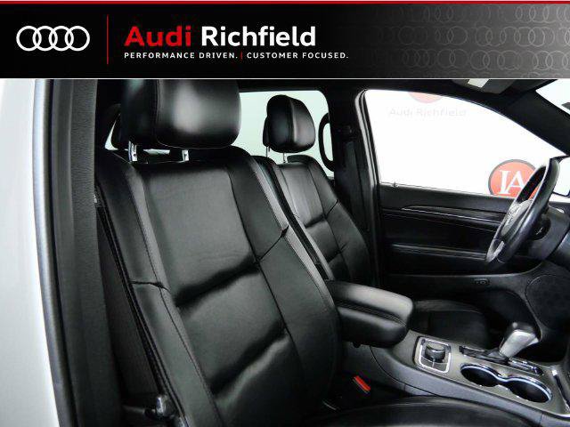 Used 2018 Jeep Grand Cherokee Limited w/ Trailer Tow Group IV AWD/4WD image 28