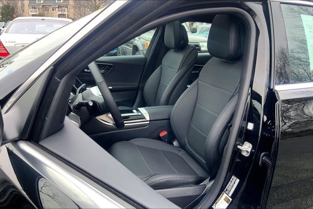 Used 2025 Mercedes-Benz C 300 4MATIC Sedan image 6