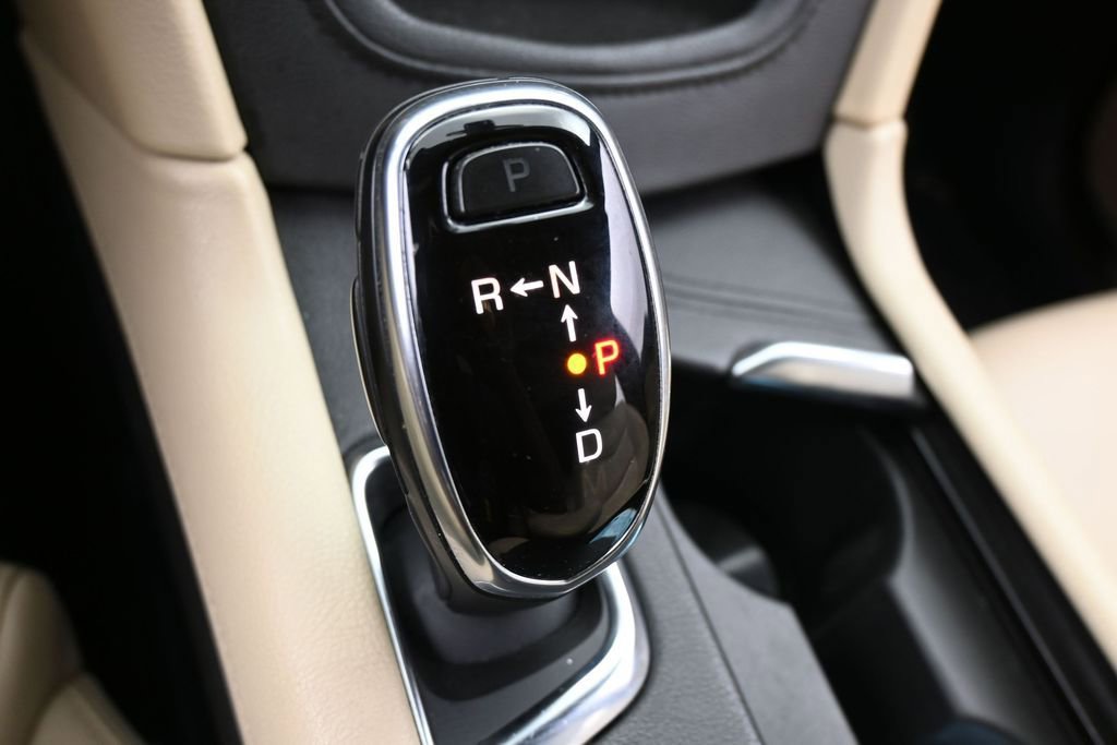 Used 2019 Cadillac XT5 FWD image 21
