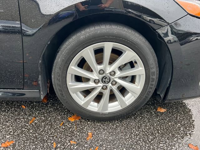 Used 2021 Toyota Camry LE image 33