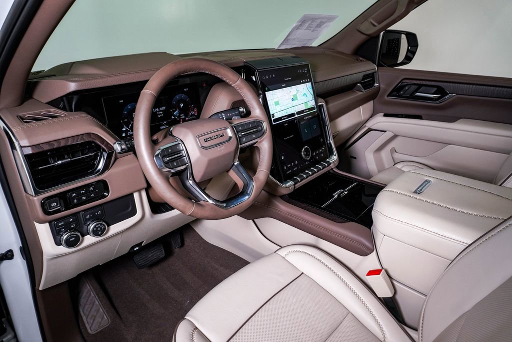 Used 2025 GMC Yukon Denali w/ Sun & Power Step Package image 21