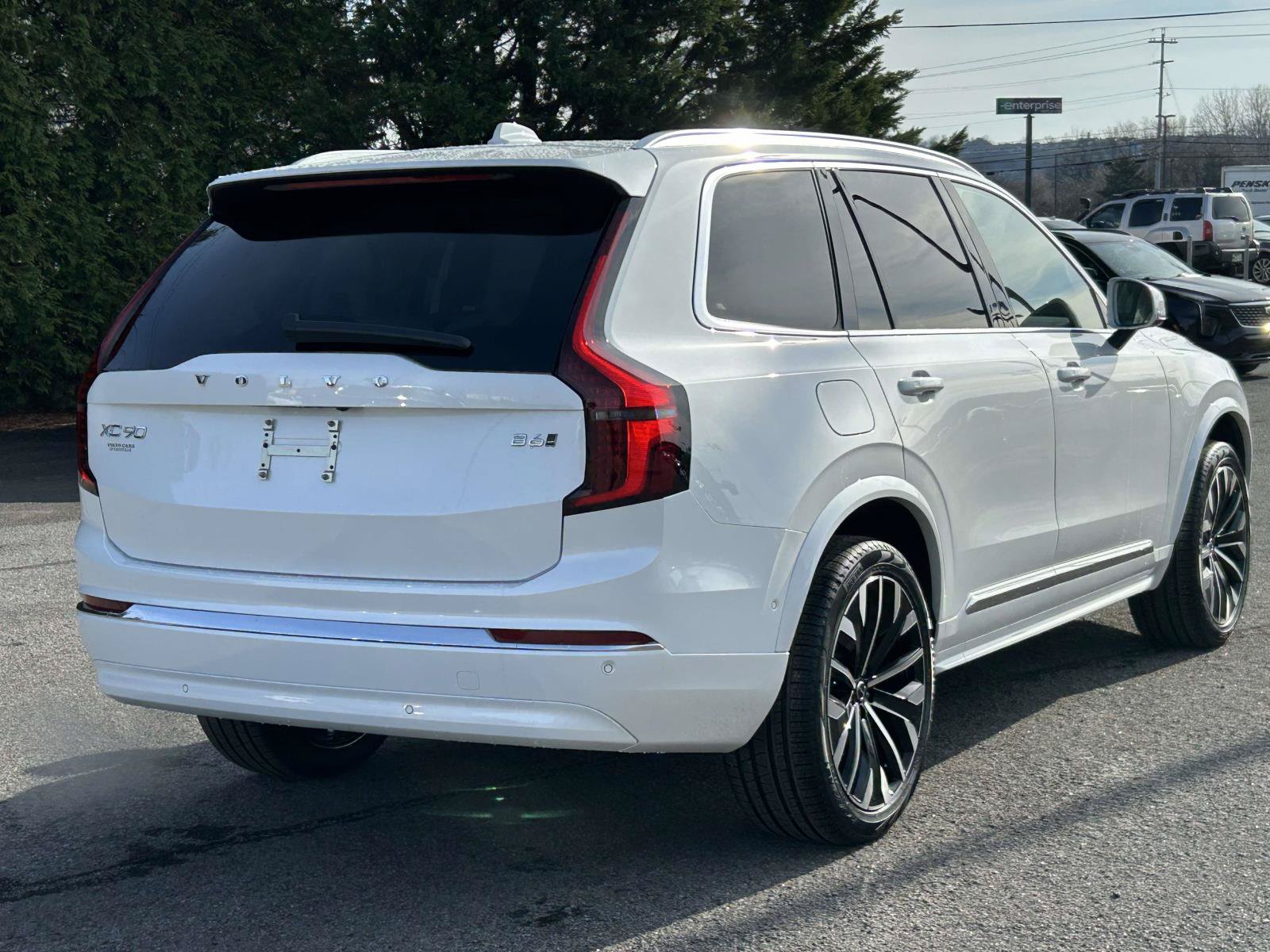New 2026 Volvo XC90 B6 Ultra w/ Protection Package AWD/4WD image 3