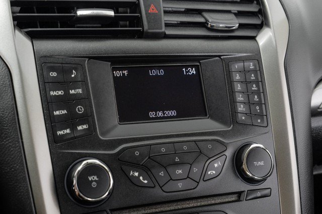 Used 2018 Ford Fusion S FWD image 25