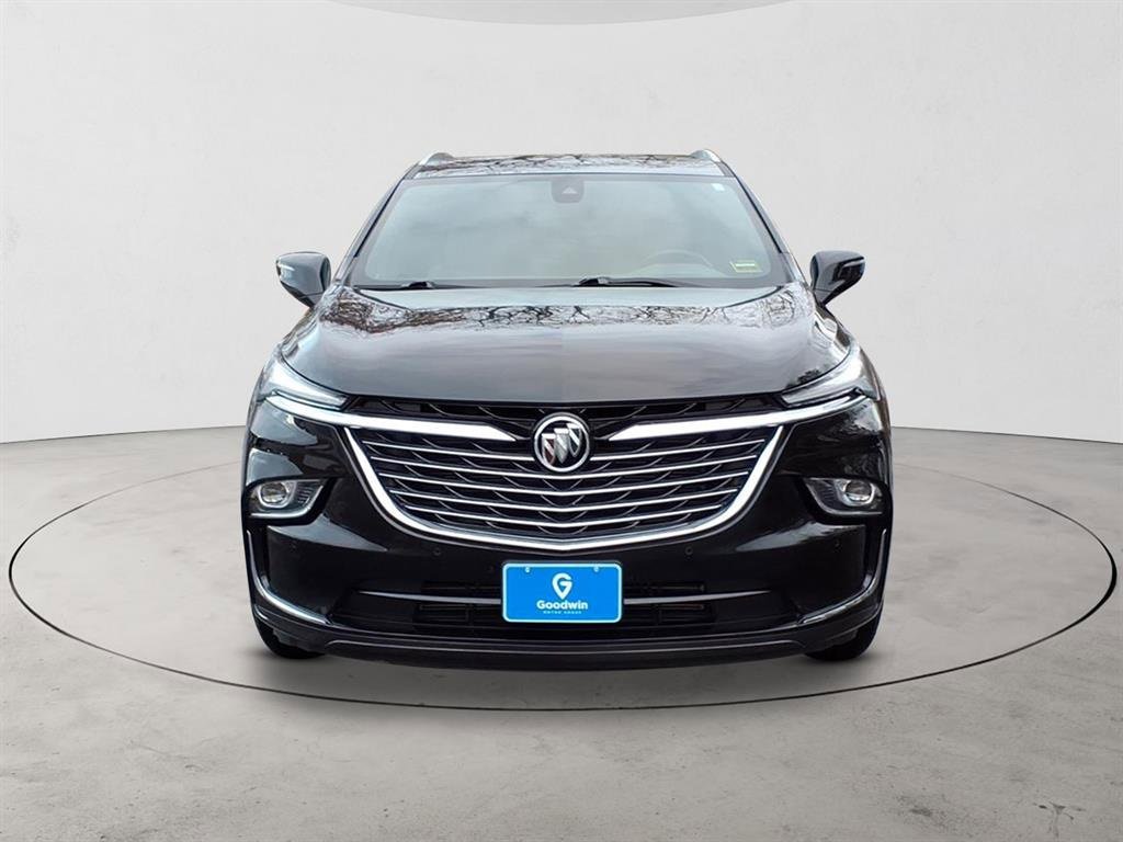 Used 2023 Buick Enclave Essence image 2