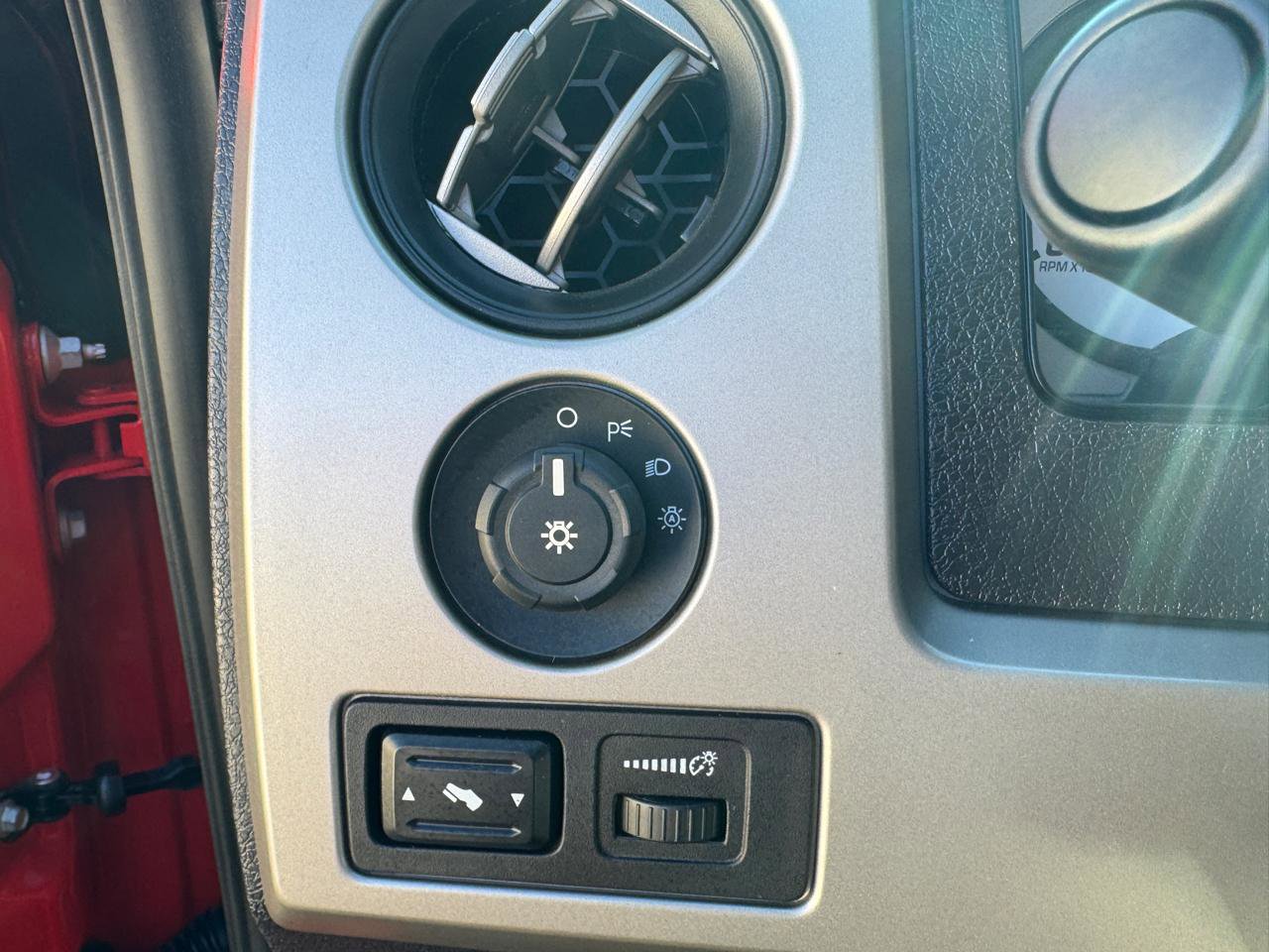 Used 2010 Ford F150 Raptor image 38