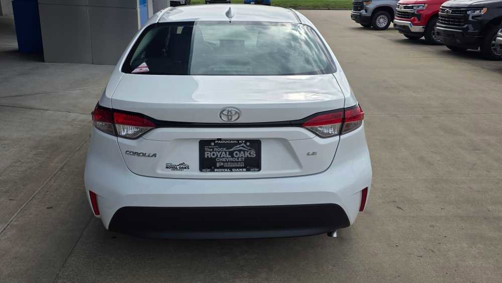 Used 2024 Toyota Corolla LE FWD image 4