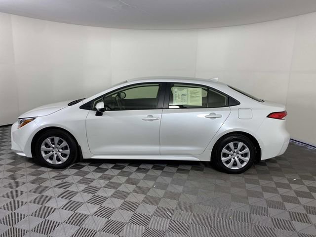 Used 2023 Toyota Corolla LE w/ Carpet Mat Package (TMS) FWD image 5