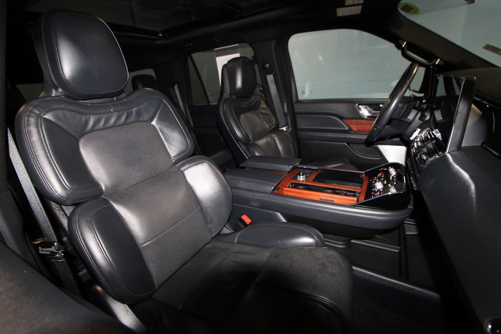 Used 2024 Lincoln Navigator L Reserve AWD/4WD image 25