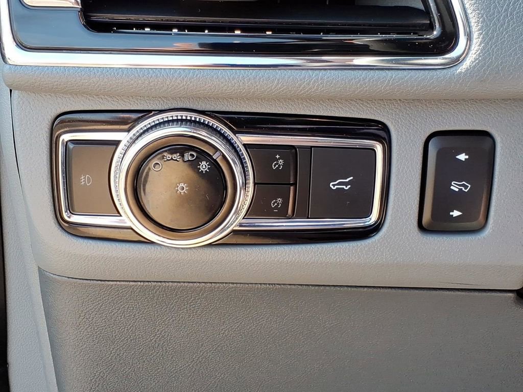 Used 2021 Lincoln Navigator Reserve w/ Luxury Package AWD/4WD image 17