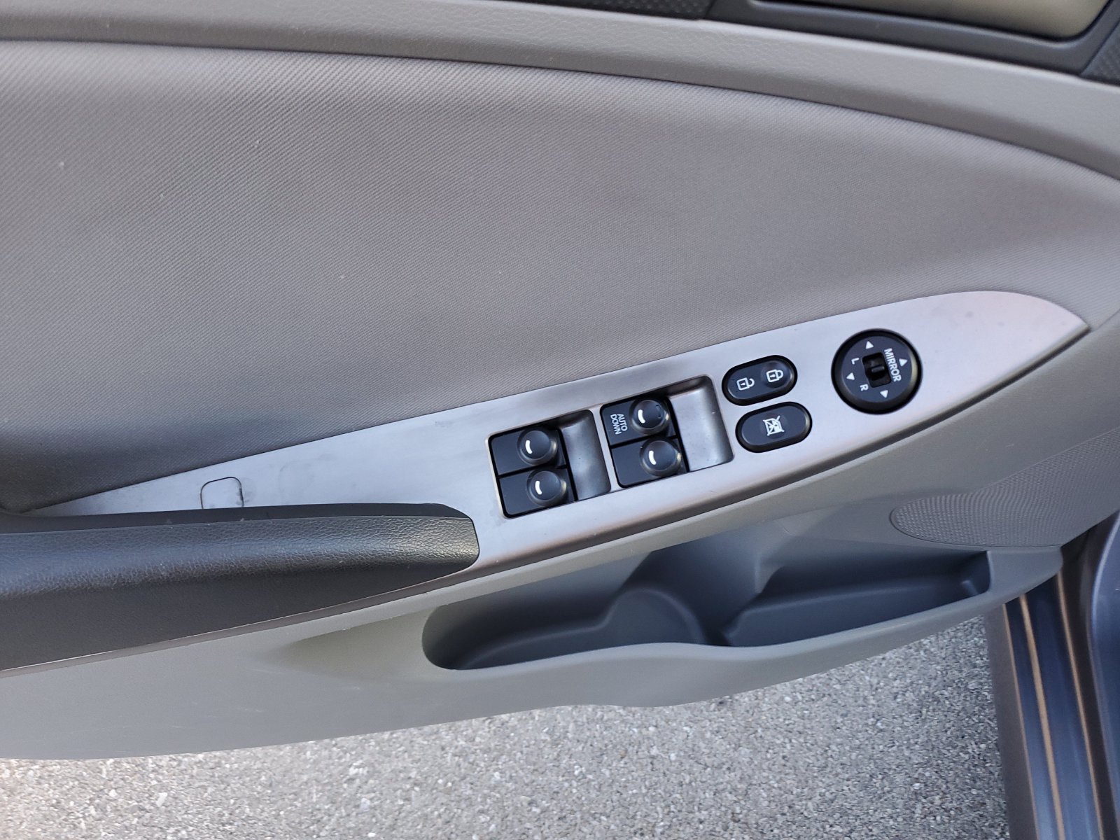 Used 2017 Hyundai Accent SE FWD image 19