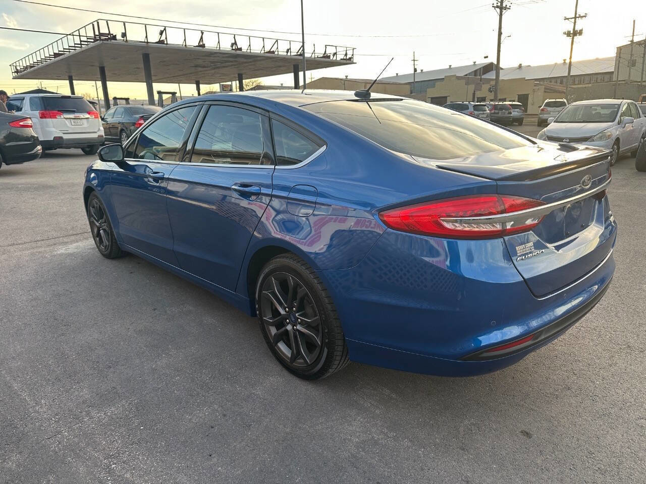Used 2018 Ford Fusion SE w/ Equipment Group 201A image 6