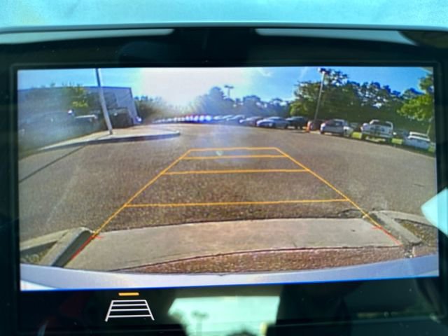 Used 2019 Chevrolet Malibu LT w/ Driver Confidence Package image 17