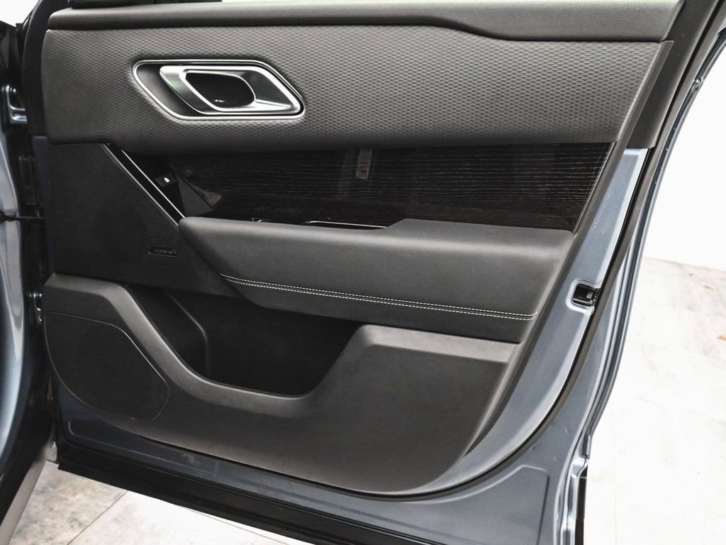 Used 2023 Land Rover Range Rover Velar S image 11